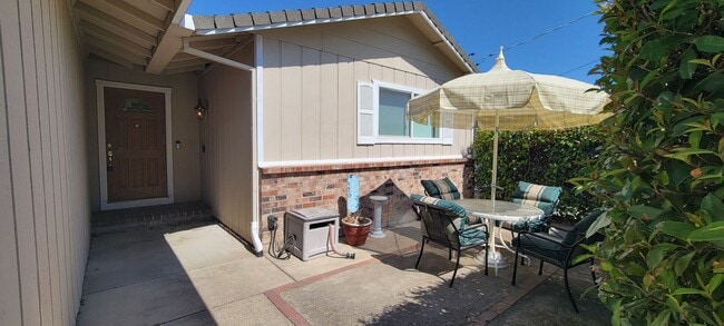 Photo - Charming 3 Bedroom, 2 Bath Home with Mountain Views