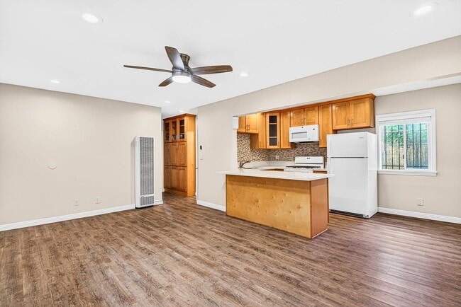 1427 W Parade St Unit 04