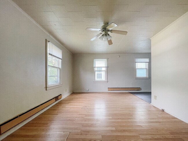 Photo - Washer/Dryer Hook-Ups