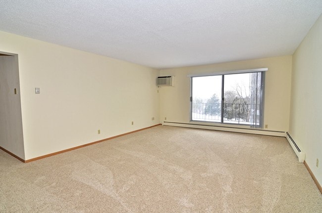 Photo - The Bluffs of Burnsville