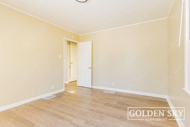 Photo - 2208 S Pershing Dr