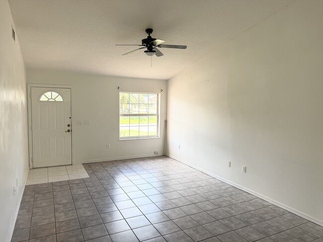 Photo - 33 Flamingwood Ln #B
