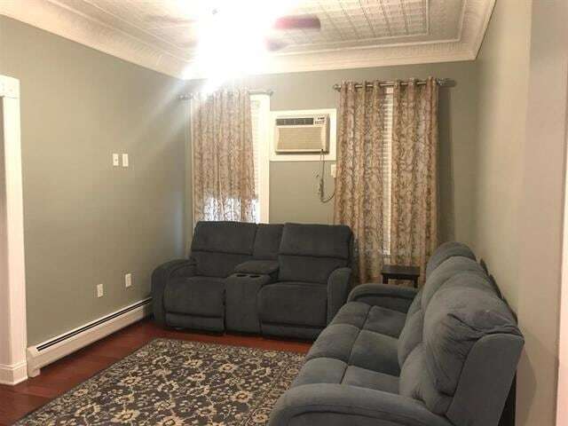 Photo - 36 46th St
