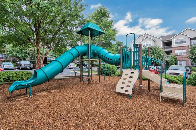 Photo - Ultris Courthouse Square