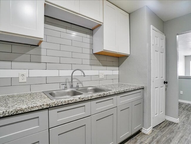 Building Photo - 5117 Lavender St Unit 5149 Rental