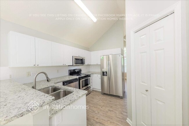 1722 Graywood Dr SE
