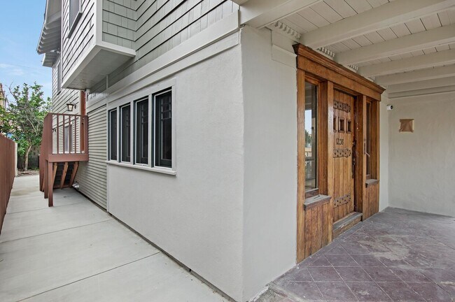 Separate Entryway - 1238 S Bonnie Brae St Unit 2nd-Floor Duplex