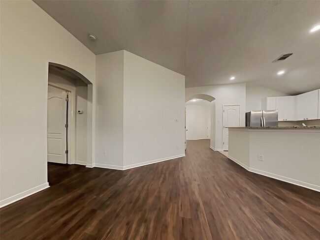 Photo - 30114 Saw Oaks Dr