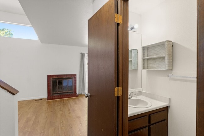 Photo - 2 Bedroom, 1.5 Bathroom Townhome-Style Condo in Tanasbrook, Near Tanasbourne!