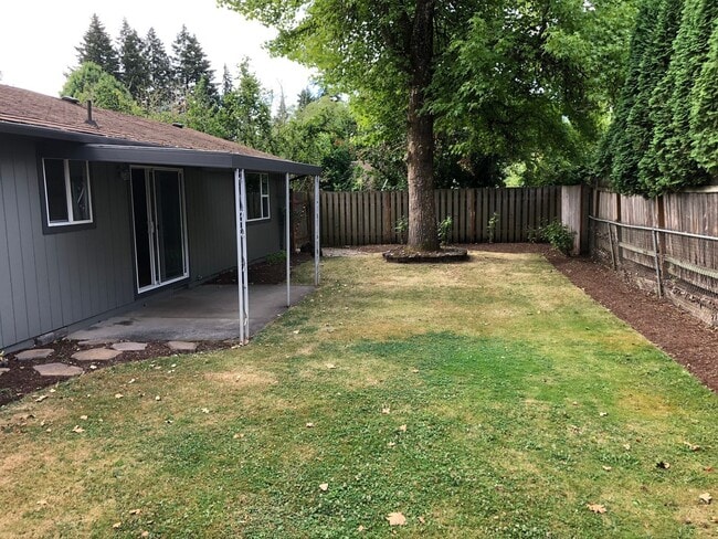 Photo - Well Maintained 3 Bed, 1 Bath Home in SE M...