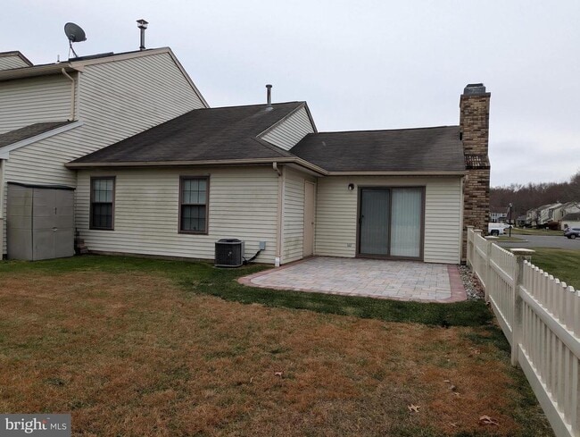 Building Photo - 33 Banbury Ct