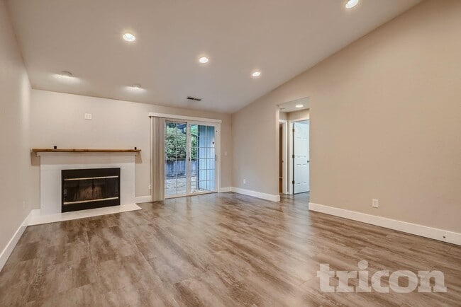 Photo - 13806 NE 47th St