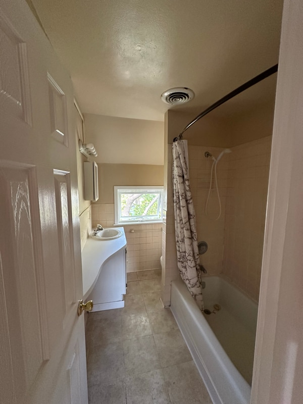 35 Cowing St Unit 2