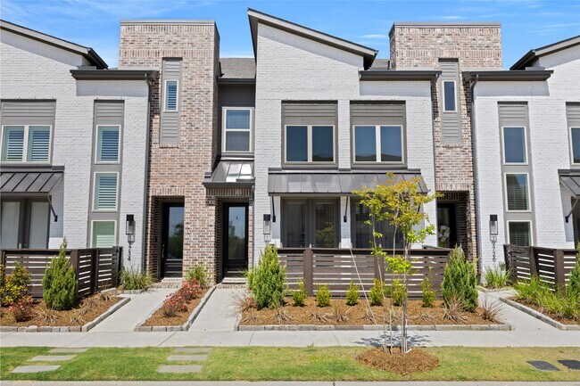 Building Photo - 19730 Curved Steel Dr