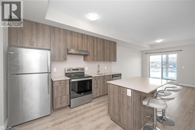 Photo - 121 Hwy 8 Unité 212