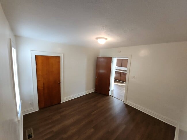 Dormitorio 1 - 1402 Lynn St