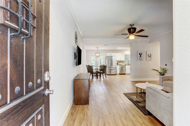Photo - 4802 Walden Cir