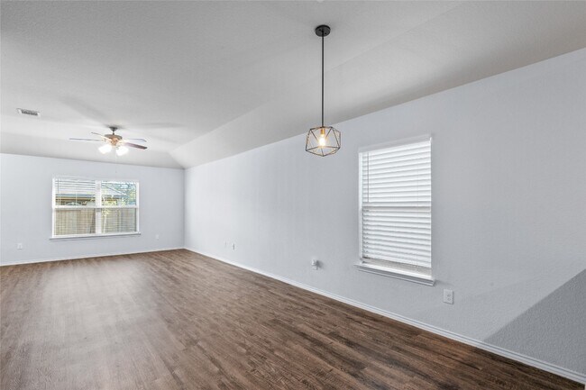 Photo - 2024 Cedar Tree Ct