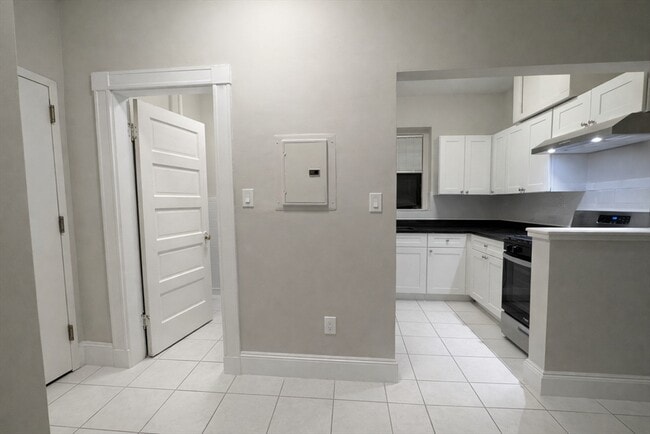 Photo - 4 Langmaid Ave Unit 2