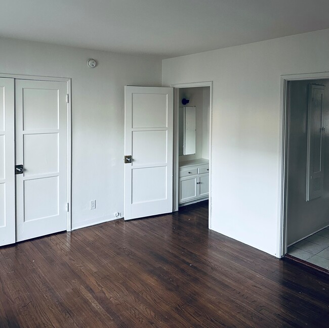 Photo - 959 Gayley Ave