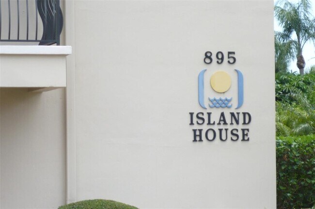 895 S Gulfview Blvd Unidad 202