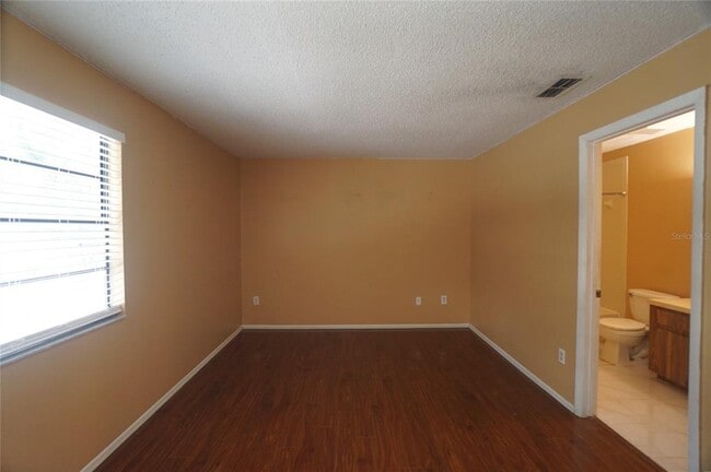 Photo - 10049 Lake Oak Cir