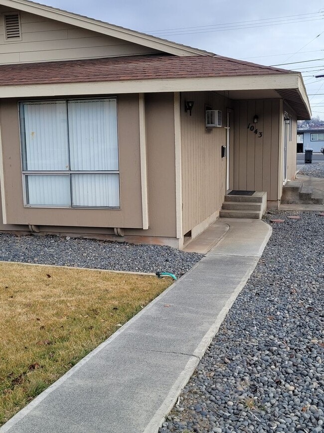 Photo - 1043 W Rose Ave Townhome
