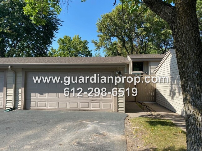 End Unit Townhouse Available August 1, Vau... - End Unit Townhouse Available August 1, Vau...