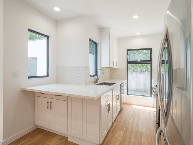 Fotografía del edificio - 10618 Ayres Ave Unidad Duplx