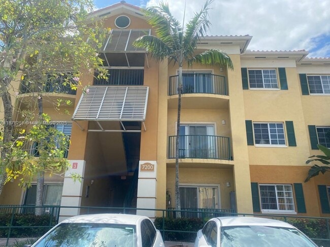 Building Photo - 7200 NW 114th Ave Unit 301 Rental