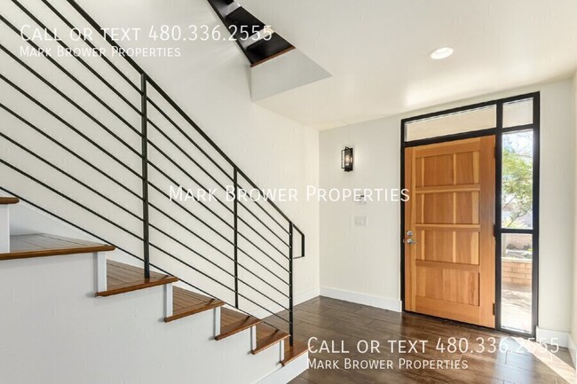 Photo - 1300 W 5th St