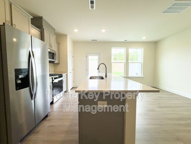 Photo - 74 Bloodroot St