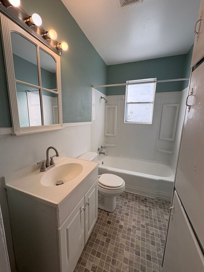 Photo - Great 3 bedroom/1 bath home includes gas range and refrigerator!