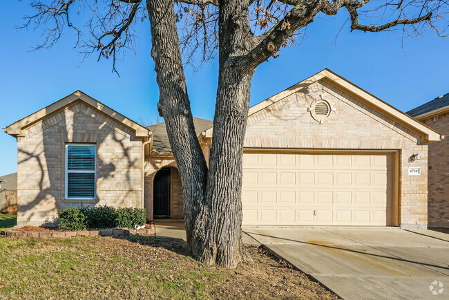 Building Photo - 4710 Bridlewood Ln Rental