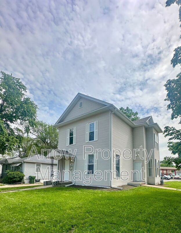 Building Photo - 1300 N 26th St Rental