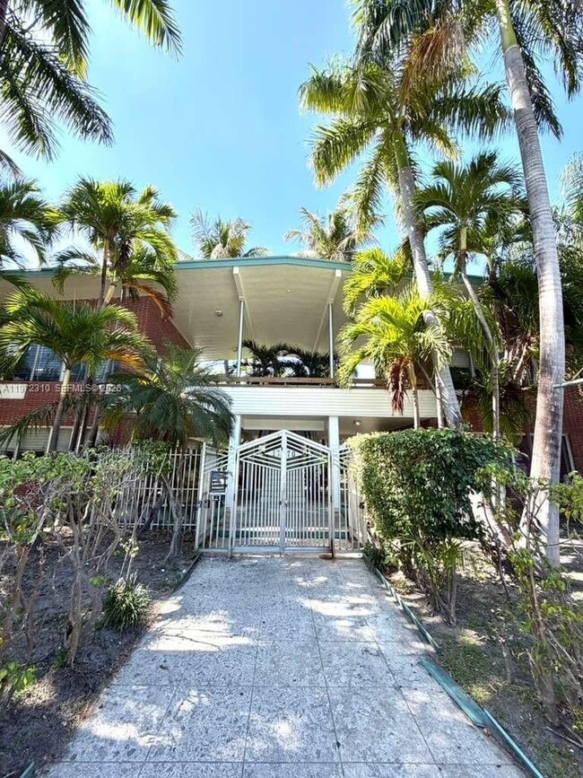 Photo - 1770 Meridian Ave Unit 114