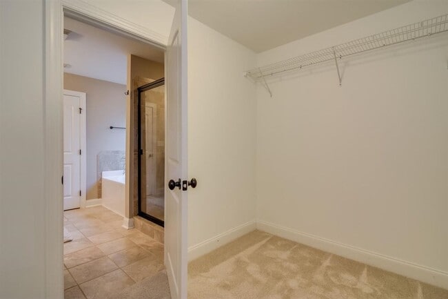 Photo - 219 Sandleton Way