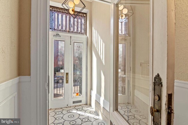 Photo - 919 St Paul St Unit 3FL