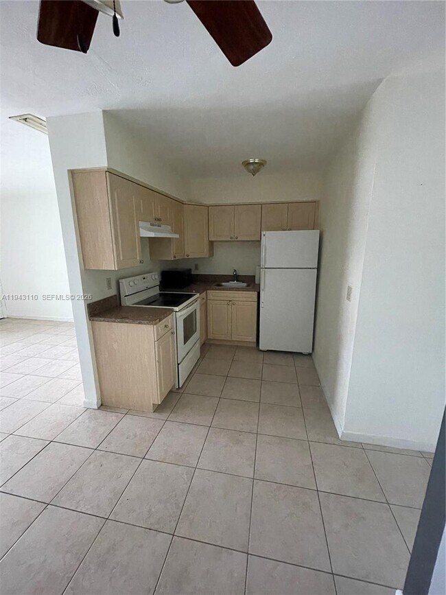 Photo - 5910 NE 18th Ave Unit 15