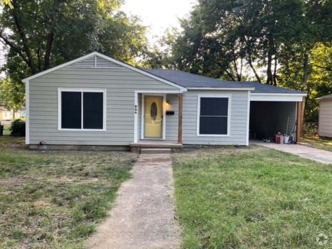 Building Photo - 855 18th SE Rental