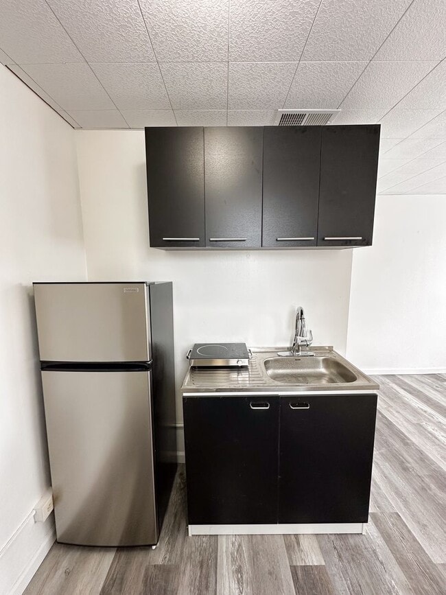 F26IE - F26IE Apartment Unit #3