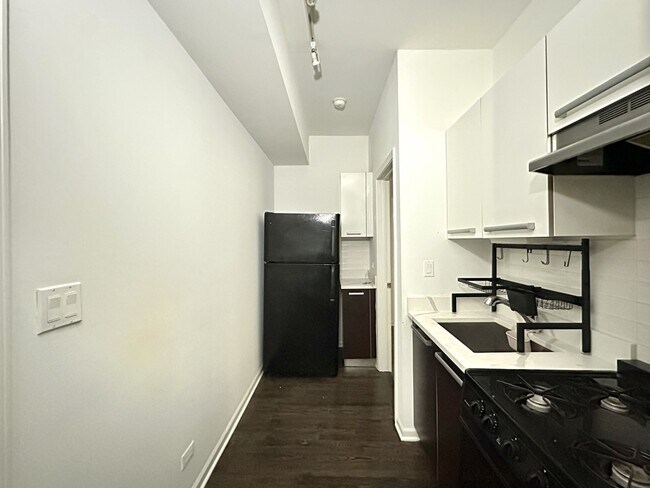 Photo - 5054 N Winthrop Ave Unidad 112