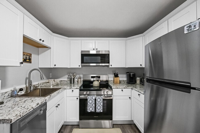 720 18th Ave Unit 4