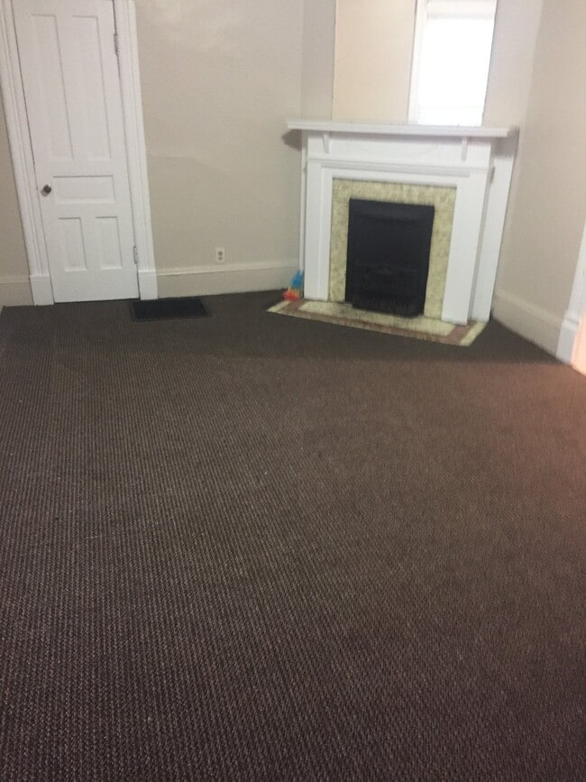 Photo - 506 W Franklin St