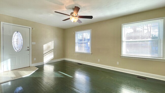 Photo - 3912 Davis St