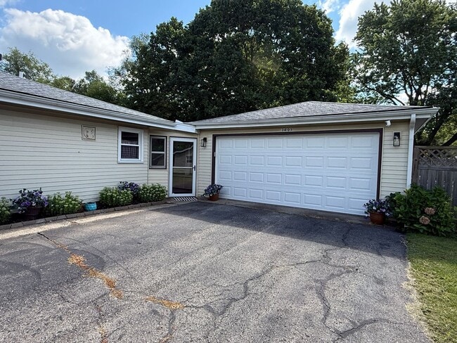 3405 Elkton Dr