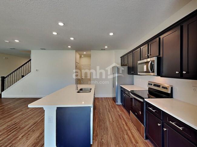 Photo - 157 Onate Cir
