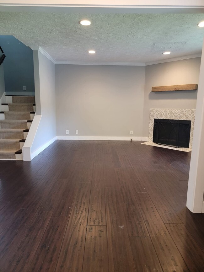 Building Photo - 739 Fitzpatrick Rd Rental