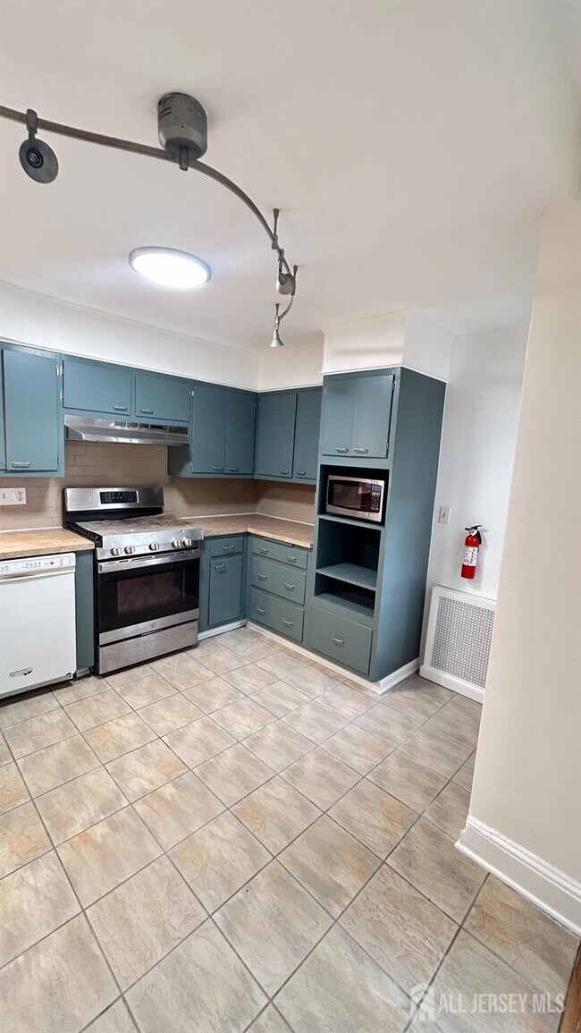 Photo - 440 Denison St