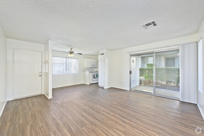 2BR, 1BA - 835SF - Living Room